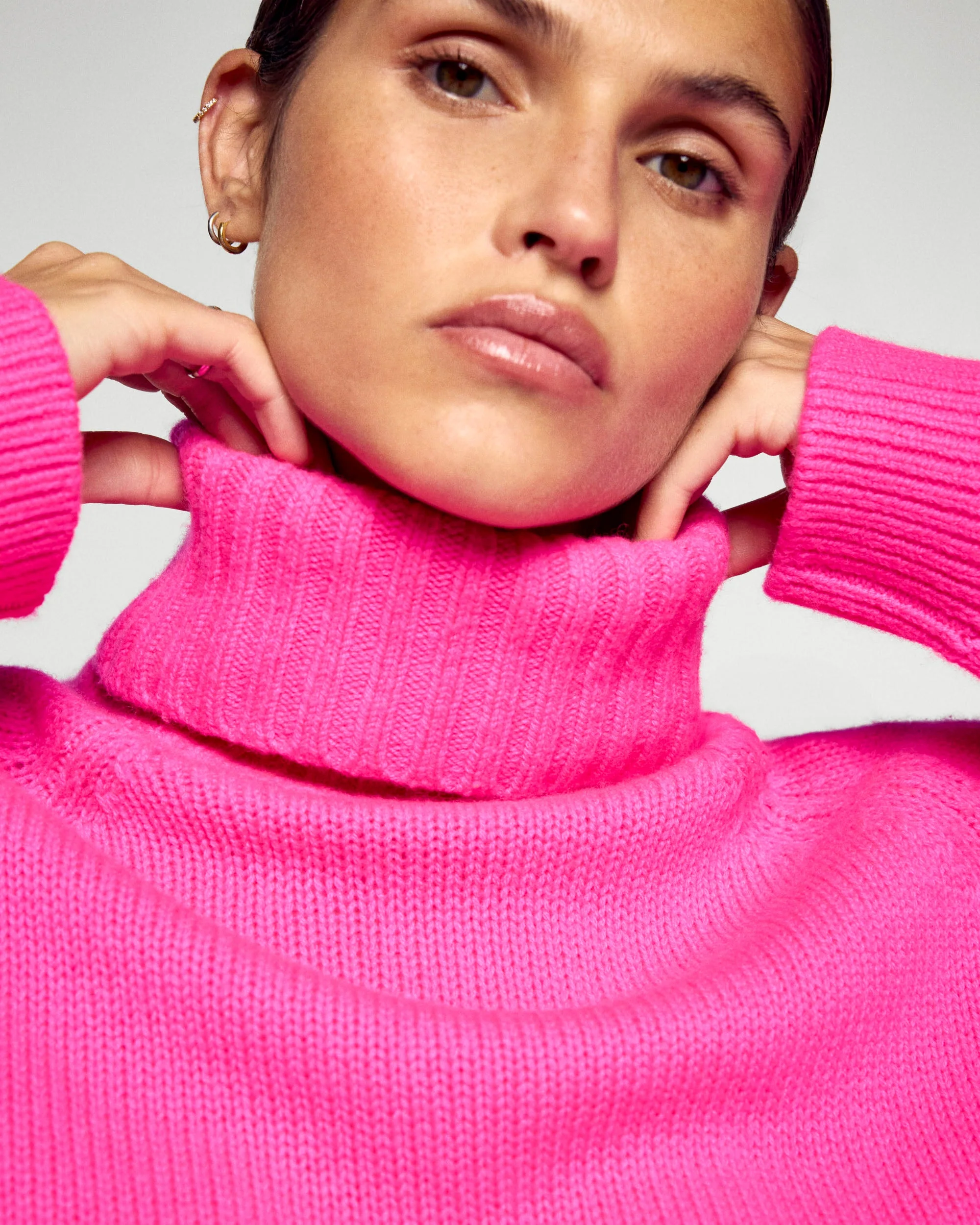 Pull Col Roulé Oversize (H25 / FEMME / Cosmic Pink) – Image 2