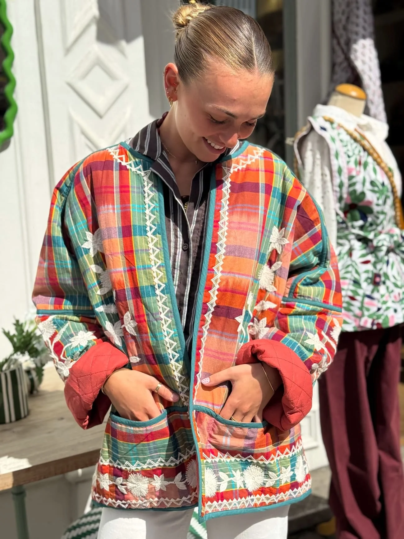 VESTE BRODEE FLEUR BLANCHE - NATACHA - EXCLU WEB