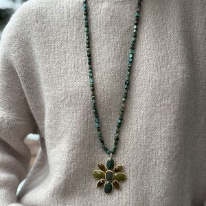 SAUTOIR PIERRE NATURELLE - FLEURS - VERT