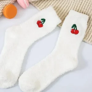 Chaussettes longues et pelucheuses avec broderie