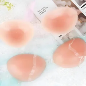 Soutien-gorge en silicone avec bretelles amovibles