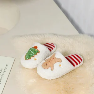 Chaussons moelleux avec motif de Noël