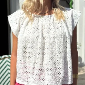 BLOUSE EN BRODERIE ANGLAISE - LEOPOLDINE