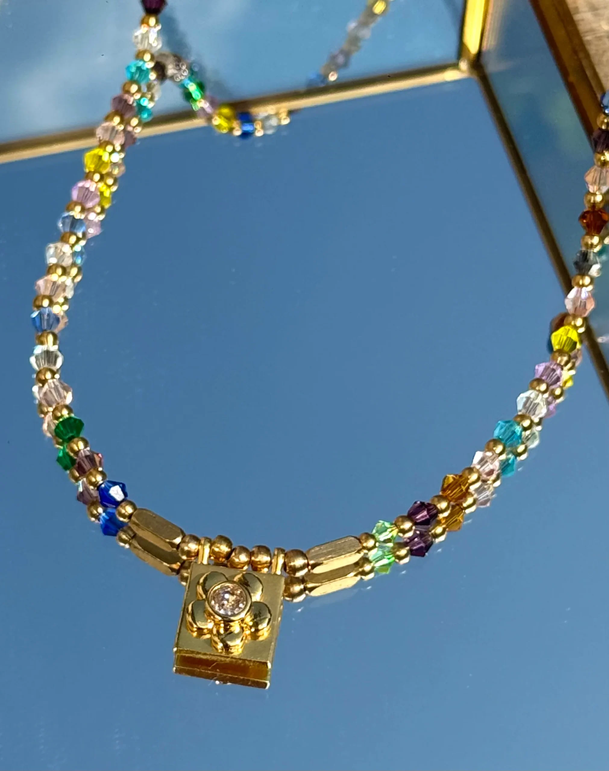 COLLIER KHARMARI - DAISY SQUARE – Image 2