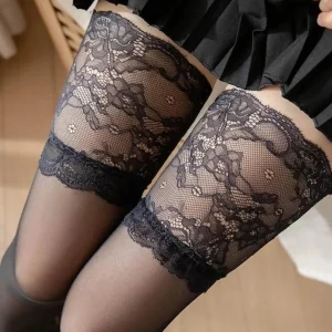 Bas sensuels avec un motif élégant