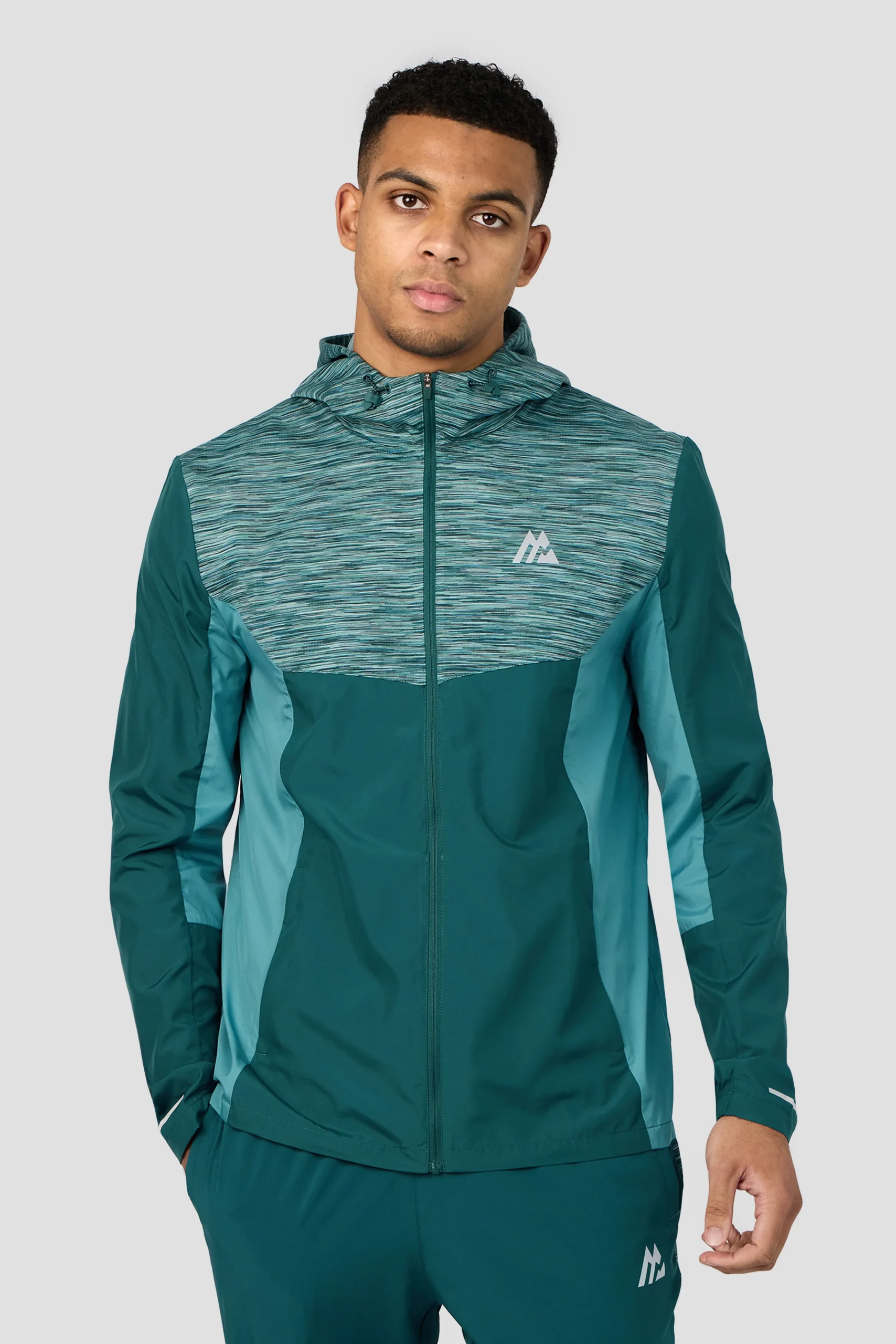 Trail Windbreaker - Light Teal Multi