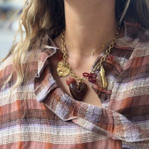 COLLIER CHAINE BRELOQUE COEUR MARRON