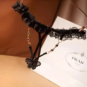 Culottes en dentelle avec détail de papillon