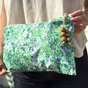 POCHETTE FLEURIE VERTE - UPCYCLING - LOUISA