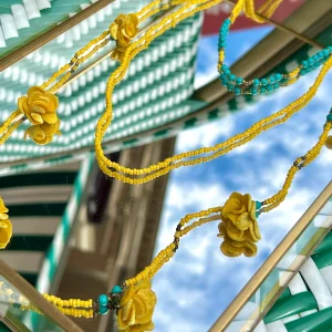 SAUTOIR EN PERLES JAUNE - TALIA