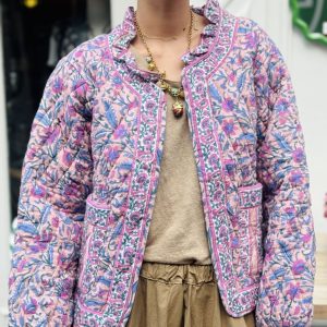 VESTE MATLASSEE ROSE ET LILA