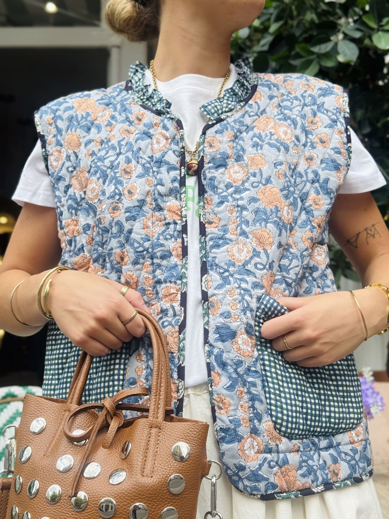 VESTE MATELASSEE SANS MANCHE - NOIR ET VERT – Image 3